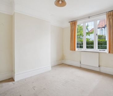 The Queensway, Gerrards Cross, Bucks,SL9 - Photo 1