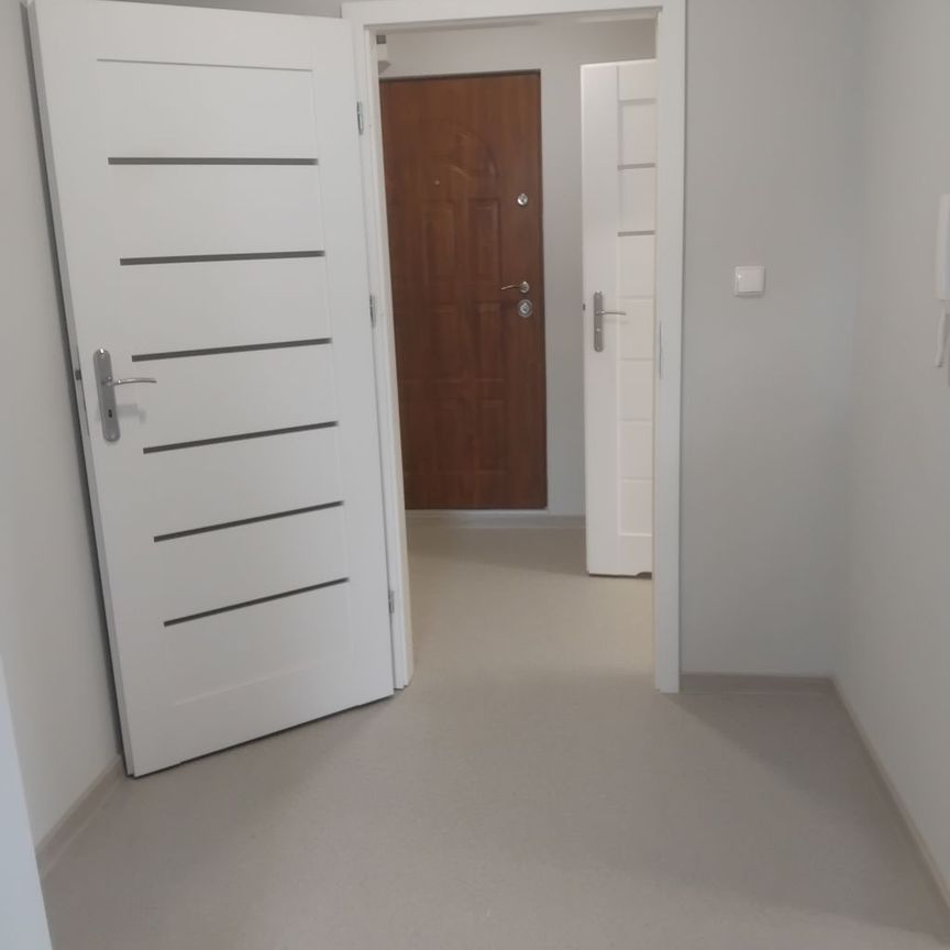 Al. Solidarności, 2-pokojowe, 70m2, Poddasze - Photo 1