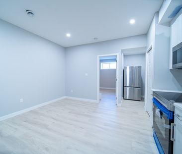 Beautiful 1-Bedroom Legal Basement Suite in Glenridding Ravine! Uti... - Photo 1