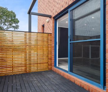 Stylish & renovated townhouse - Walk to Station! - Photo 6