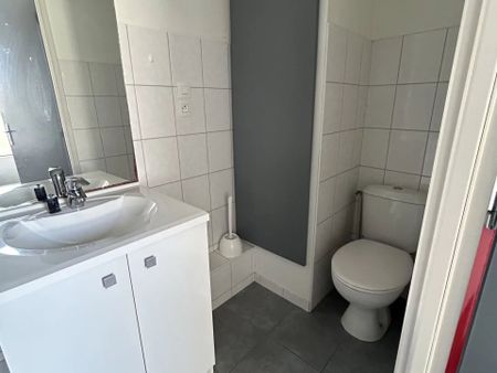 Location Appartement 2 pièces 30 m2 à Saint-Dié-des-Vosges - Photo 5