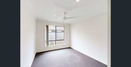 FANTASTIC FAMILY HOME WITH TWO LIVING AREAS - Photo 2