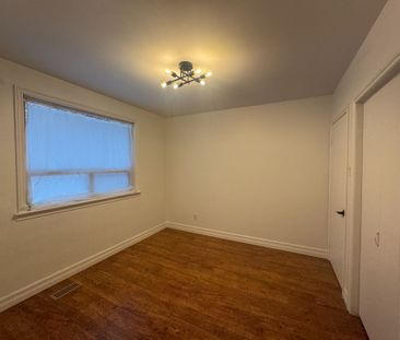 For Lease - 6 Lincoln Green Drive Unit# Main, Markham, Ontario - Photo 1