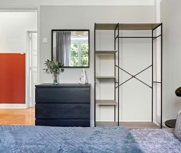 Avenida de Sidónio Pais, Lisbon, Lisbon 1050-215 - Photo 1