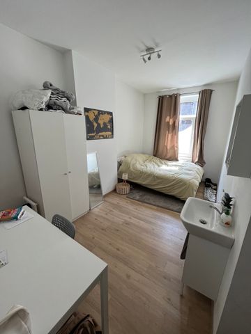 3 Chambres dans COLOCATION étudiante à 5000 Namur  Loyer: 395 € - Photo 5