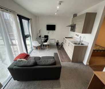 Studio Flat, Bracken House, M1 - Photo 1