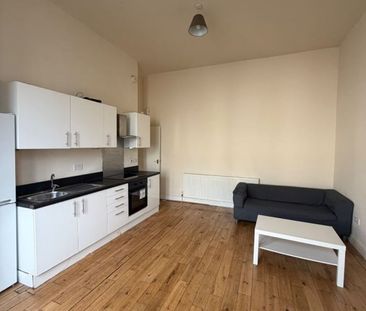 Room in a Shared Flat, Waverley St, NG7 - Photo 1