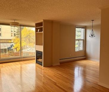 Live the Suite Life! In This Spacious One Bedroom Plus Den. | 301 - 4555 Varsity Ln NW, Calgary - Photo 1