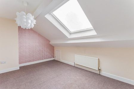 4 bedroom terraced house to rent - Photo 3