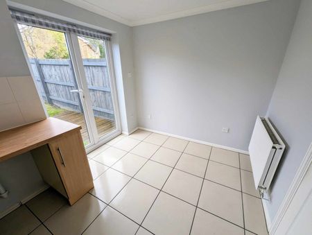 A 2 Bedroom Terraced - Photo 3