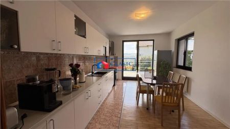 Inchiriere casa individuala cu 3 camere moderna in Gruia- zona strazii Rosetti - Photo 2