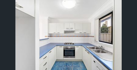 Great Location - Spacious Townhouse - Photo 4