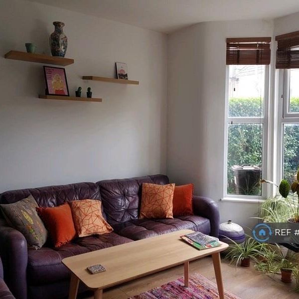 4 bedroom terraced house to rent - Photo 1