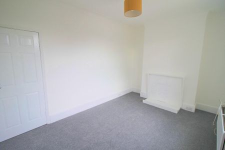 4 bedroom terraced house to rent - Photo 4