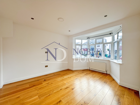 4 bedroom semi-detached house to rent - Photo 1