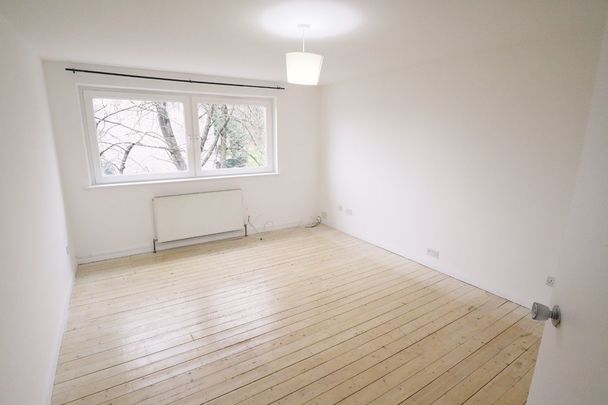 2 Bed, Flat - Photo 1