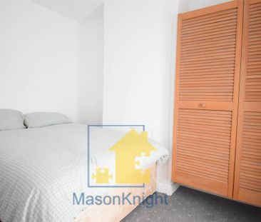 4 bedroom terraced house to rent - Photo 2
