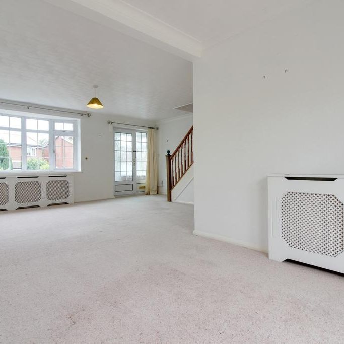 3 bedroom semi-detached house to rent - Photo 1