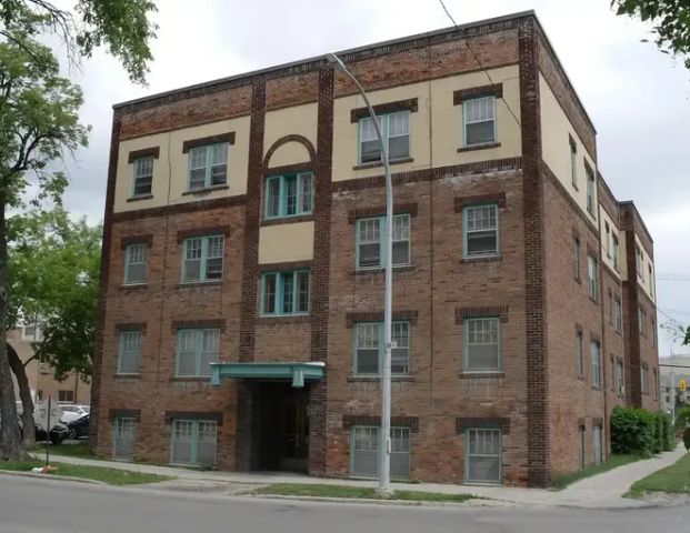 Florida | 239 Colony Street, Winnipeg - Photo 1