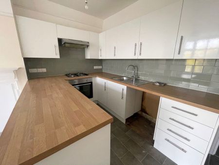 CHRISTCHURCH ROAD, BOSCOMBE (P07759) - Photo 5