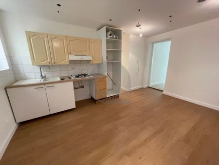 Location Appartement 2 pièces 32m² CASTELLAR 06500 - Photo 2