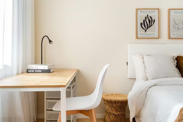 Carrer de Gaiarre, Barcelona, Catalonia 08014 - Photo 1