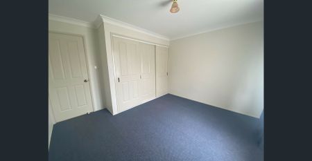 2 Bedroom duplex with garage! - Photo 4