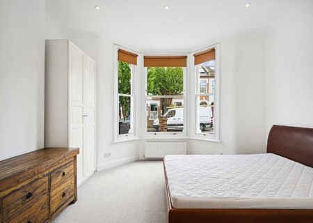 Carminia Road, SW17 8AH, London - Photo 3