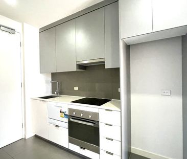 Well Presented One Bedroom For Lease In Central CBD Location - Photo 4