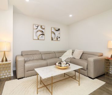 For Lease - 1747 Cobra Crescent, Burlington, Ontario - Photo 2