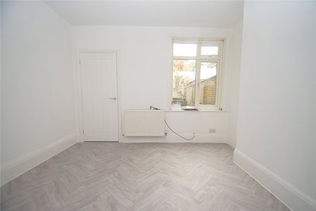 2 bed terraced house to rent in Cambridge Place, Scarborough, YO12 - Photo 4