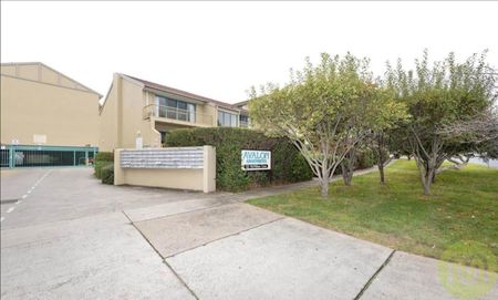 Handy Position Inner South Location - Photo 5