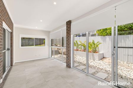 5a Deakin Street, Forestville NSW 2087 - House For Rent | Domain - Photo 2
