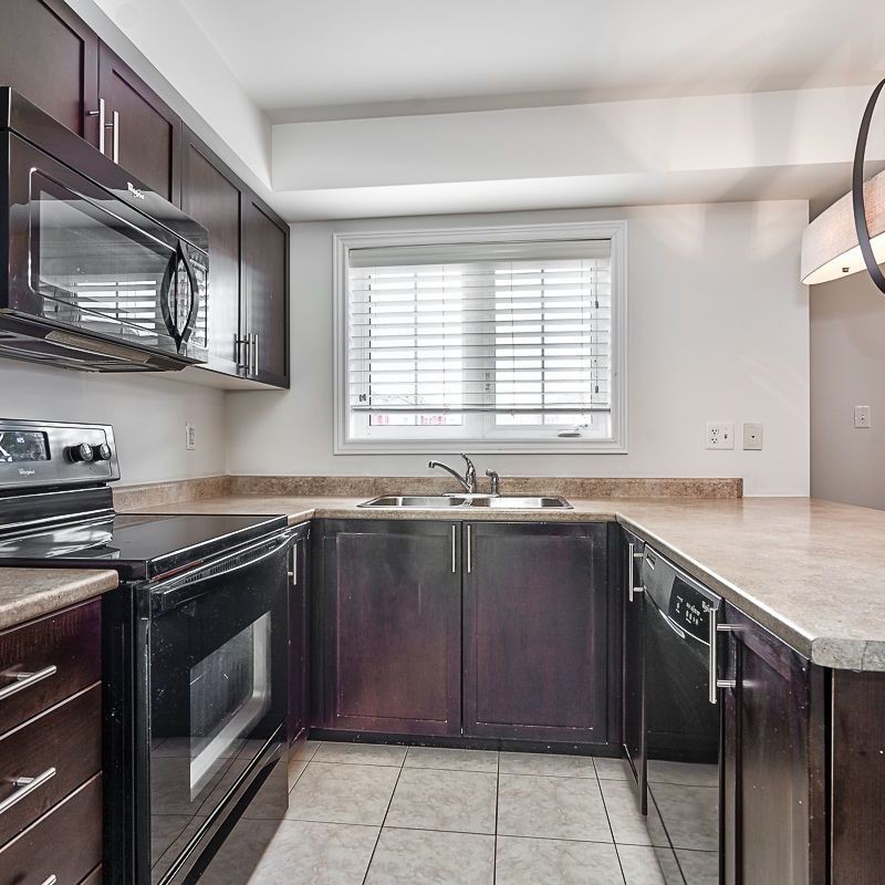 For Lease - 39 Hays Boulevard Unit# 12, Oakville, Ontario - Photo 1