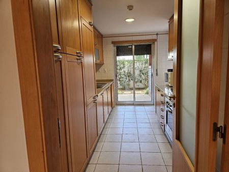 Luxury Apartment for rent in Loulé, Distrito de Faro - Photo 4