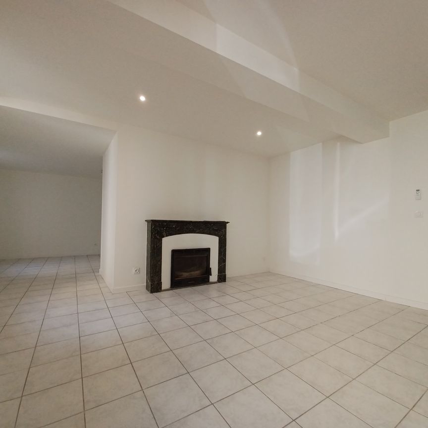 Location Maison 3 pièces 115m² LEZIGNAN CORBIERES 11200 - Photo 1