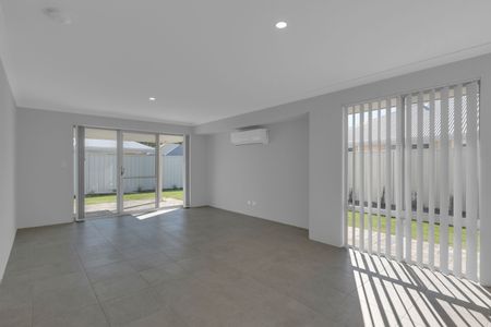 Four Bedroom Family Home in Pinjarra - Photo 5
