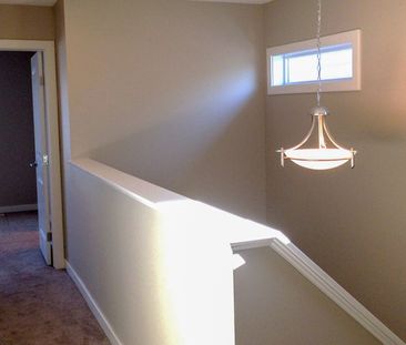 Charming 3 Bedroom Home In Legacy. - Photo 1
