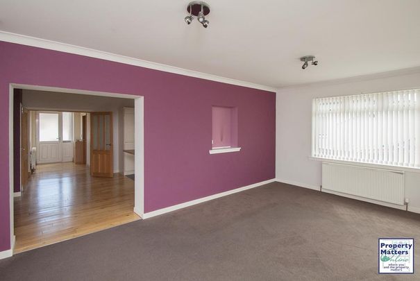 3 bedroom semi-detached bungalow to rent - Photo 1