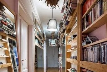 Prati: Spacious, tastefully furnished 1 bedroom, living, study, kitchen and bath. Located in beautiful building on high floor. Bright, silent, near services, metro and center. #1709