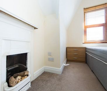 Burchett Grove, Woodhouse, Leeds - Photo 4
