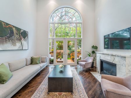 For Lease - 74 Macpherson Avenue, Toronto, Ontario - Photo 4