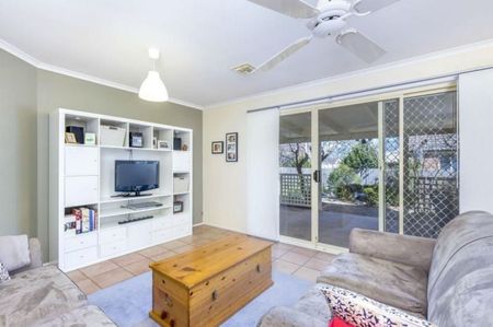 25 Walker Crescent, Jerrabomberra - Photo 4