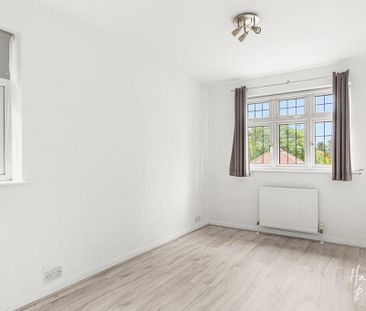 4 bedroom semi-detached house to rent - Photo 3