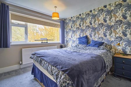 2 bedroom end of terrace house to rent - Photo 2