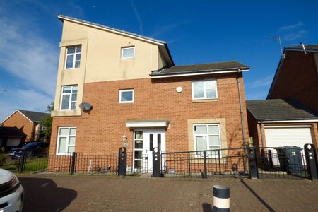 3 bed semi-detached house to rent in Redwood Avenue, South Shields, NE34 - Photo 3