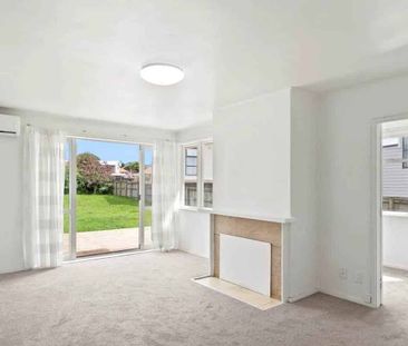 Cheapest 3 Bedroom Rental Home in Panmure - Photo 5