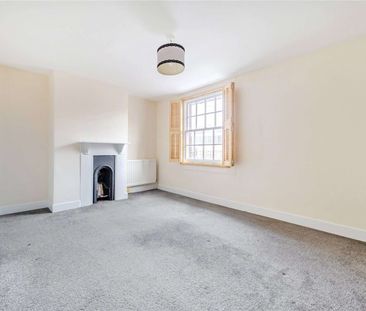 Delightful two bedroom cottage moments from Winchester train station. - Photo 5