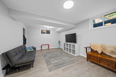 For Lease - 2803 St. Stephen's Street, Britannia Heights - Queensway Terrace N and Area, Ontario - Photo 5