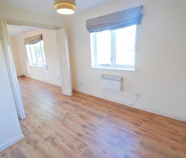 2 bedroom apartment to rent - Photo 6